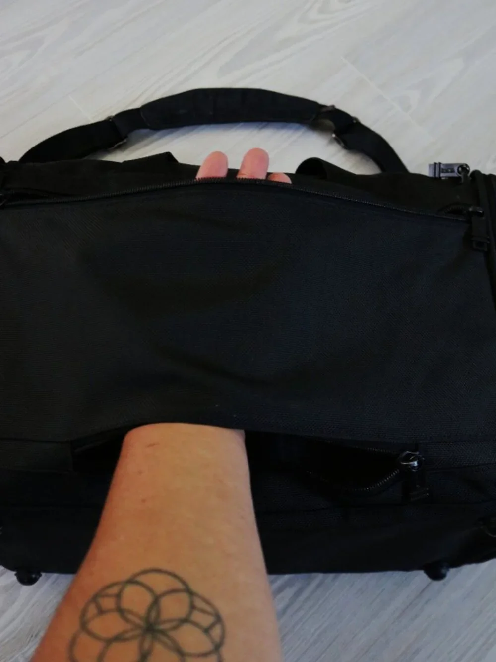 TUMI Alpha Duffle Bag Carry-On Black Ballistic Nylon Weekender Travel 221D3
